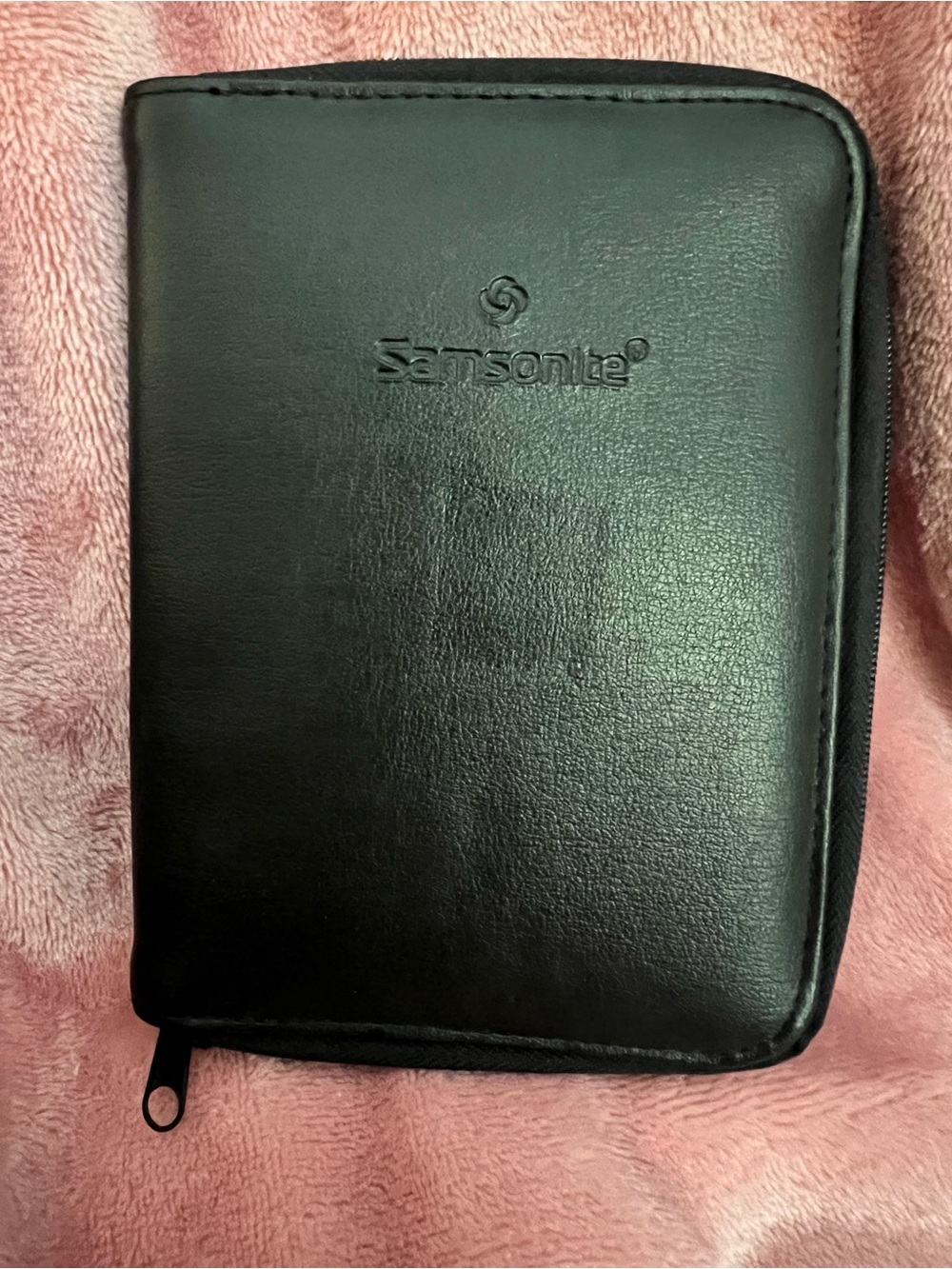 Samsonite Black Leatherette Zip Toiletry & Travel Organizer. Use Men or Women